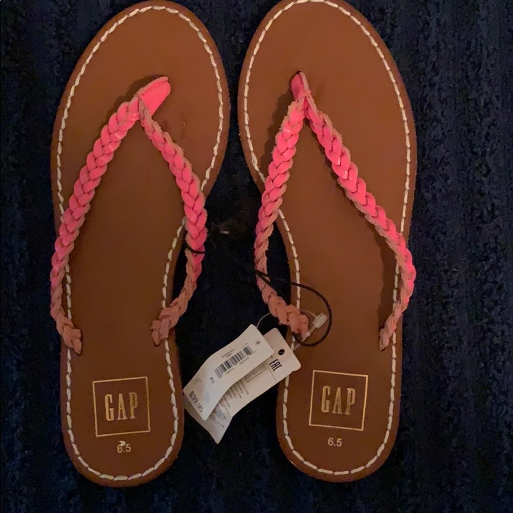 Gap sandals